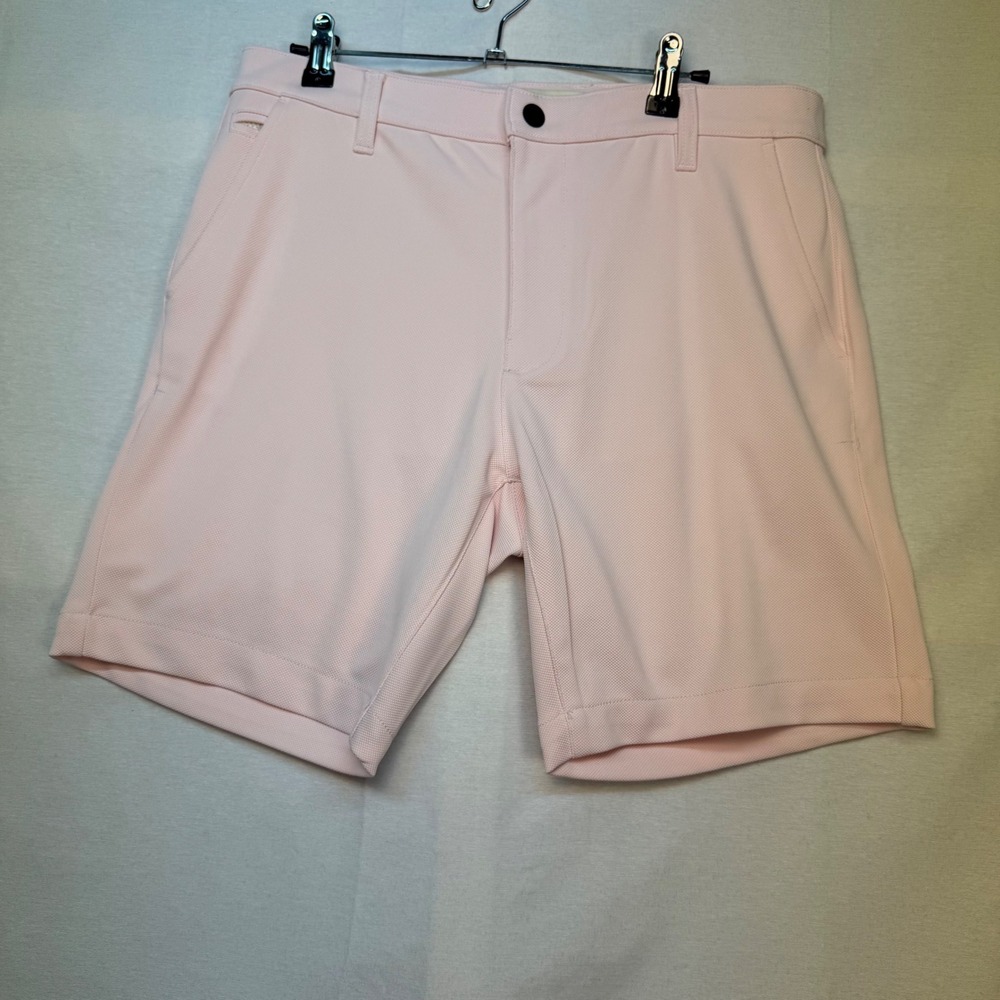 Hudson & Barrow Mens Golf Shorts Light Pink Textured Size 33 Flat Front HB Logo